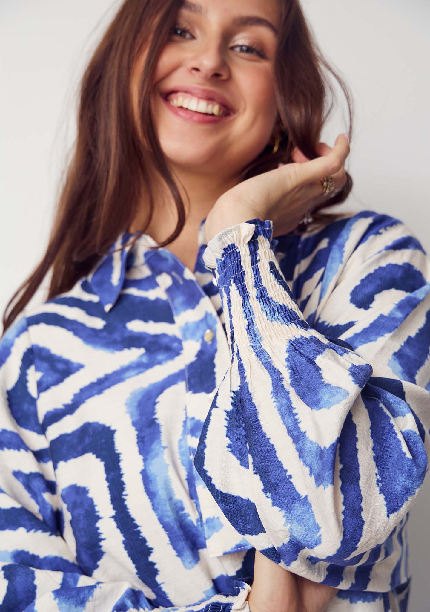 Ane Printed Dress - Blue Graphical - Image 4