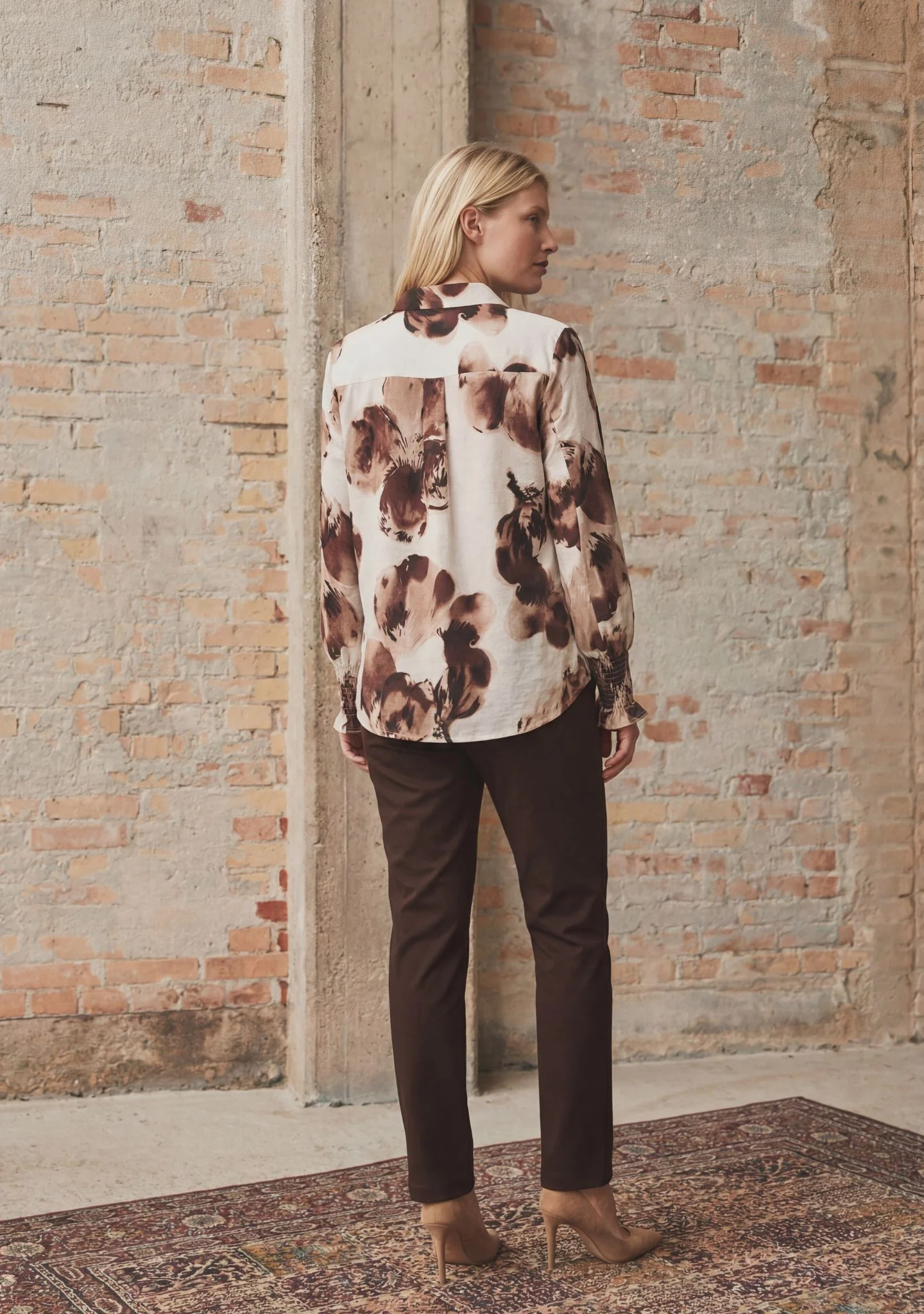 Ane Smock Shirt - Aubergine Floral - Image 6
