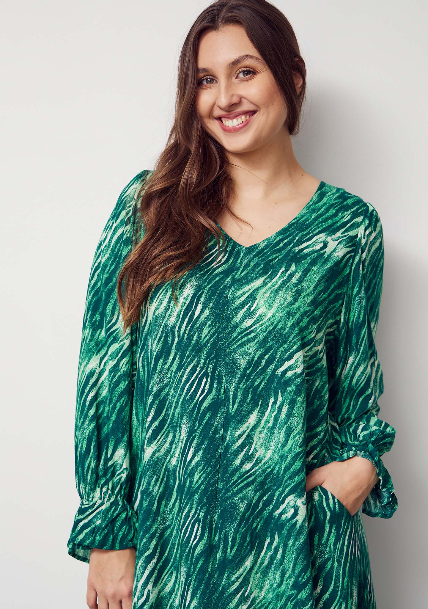 Annica V-Neck Dress - Green Float - Image 4