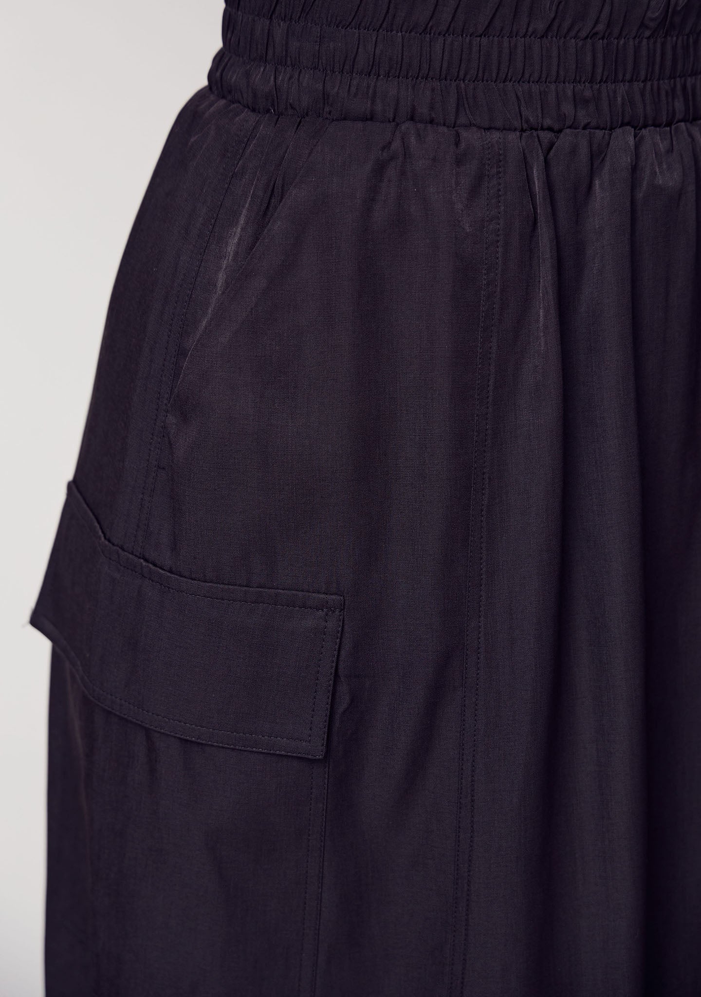 Cara Short Skirt - Black - Image 4