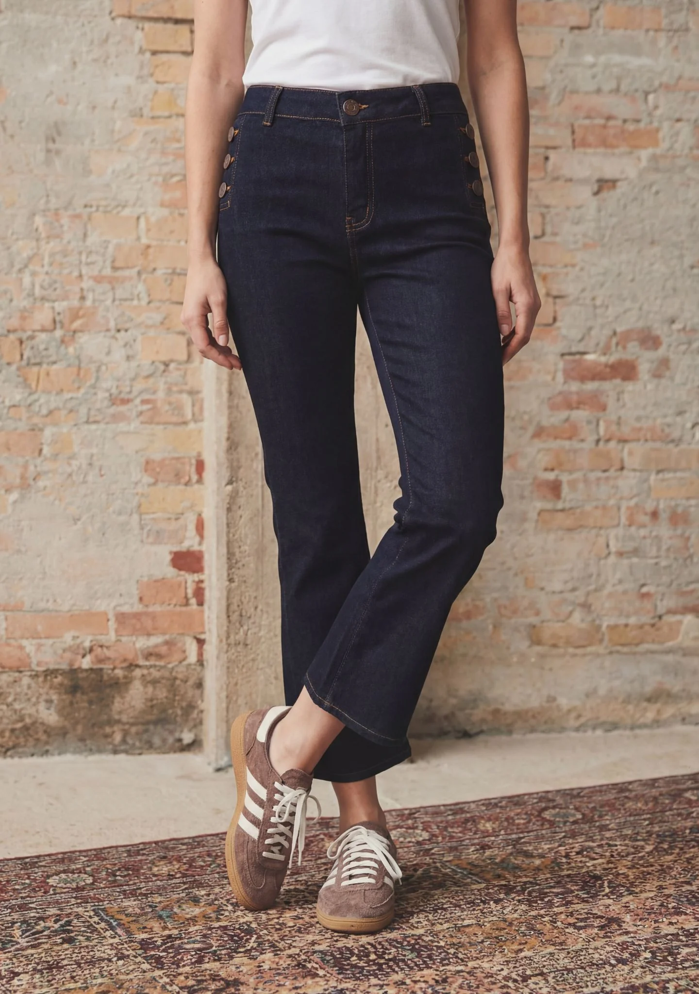 Como Button Jeans - Unwashed Denim