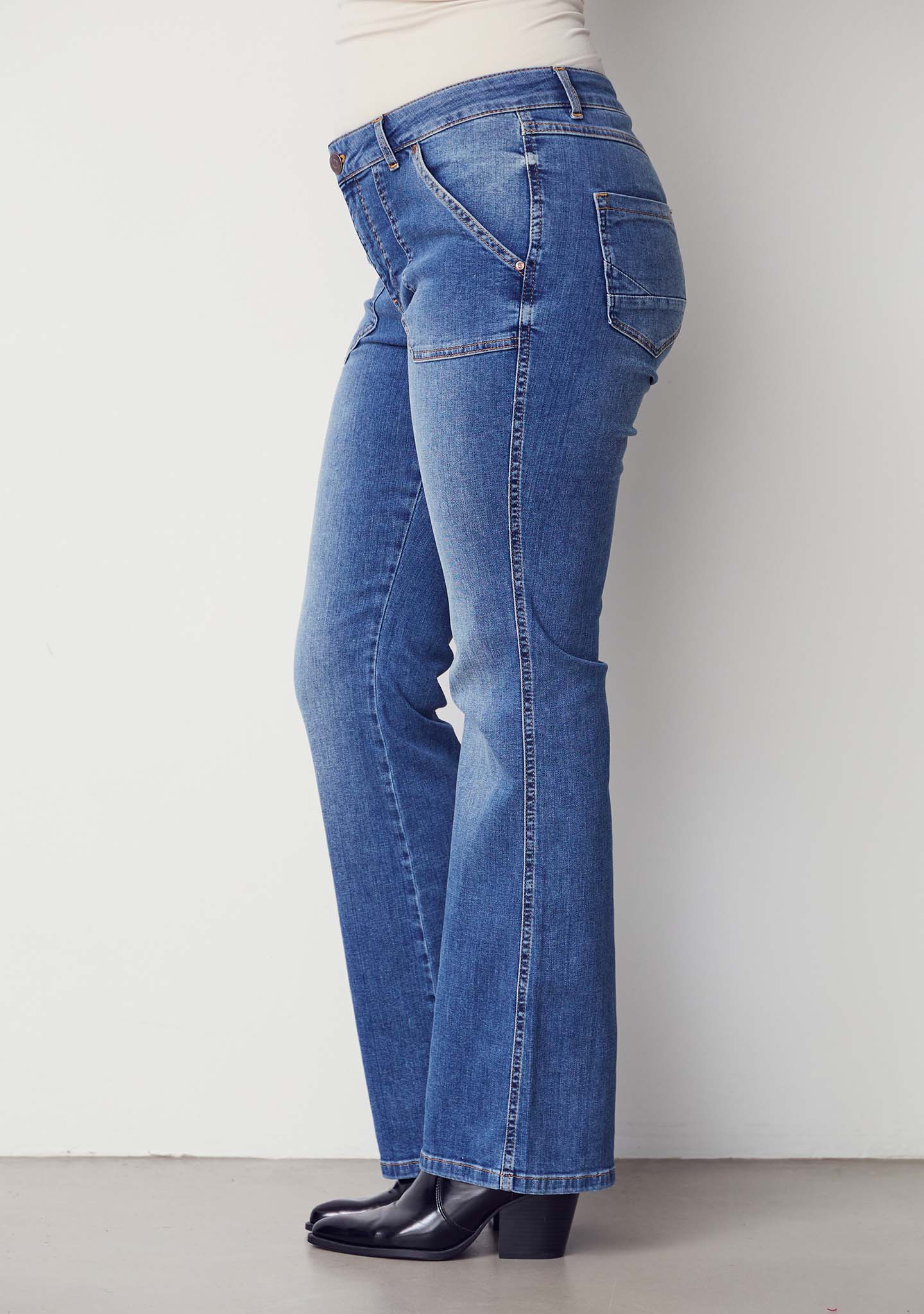 Como Long Flare Jeans - Mid Denim - Image 2