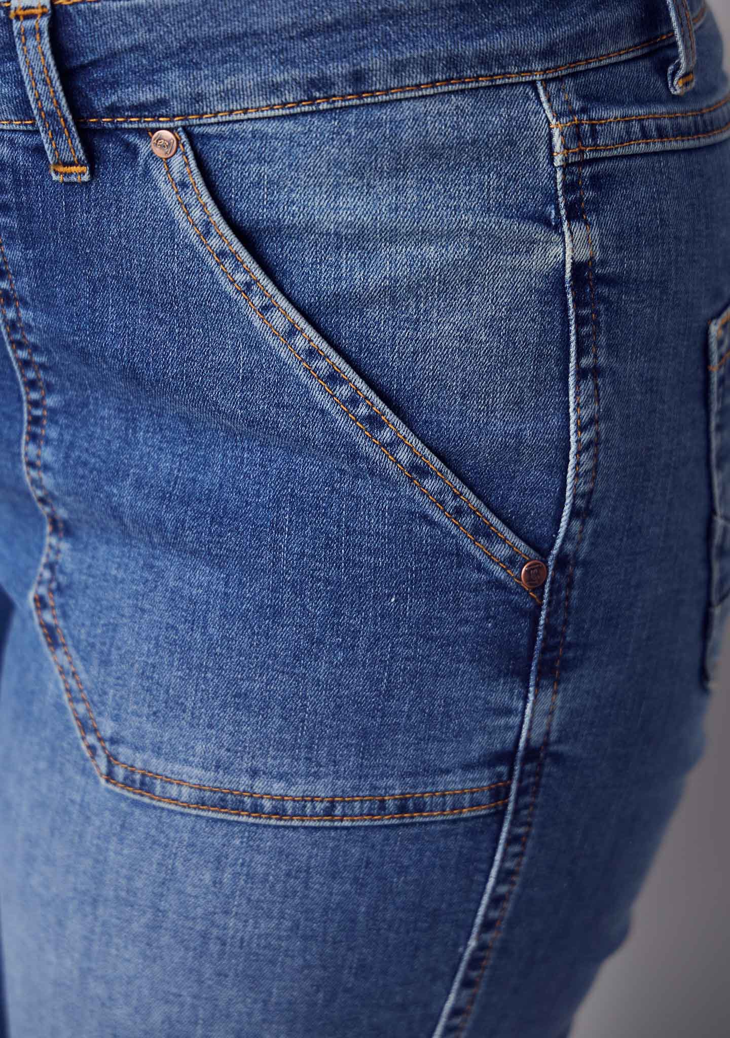 Como Long Flare Jeans - Mid Denim - Image 5
