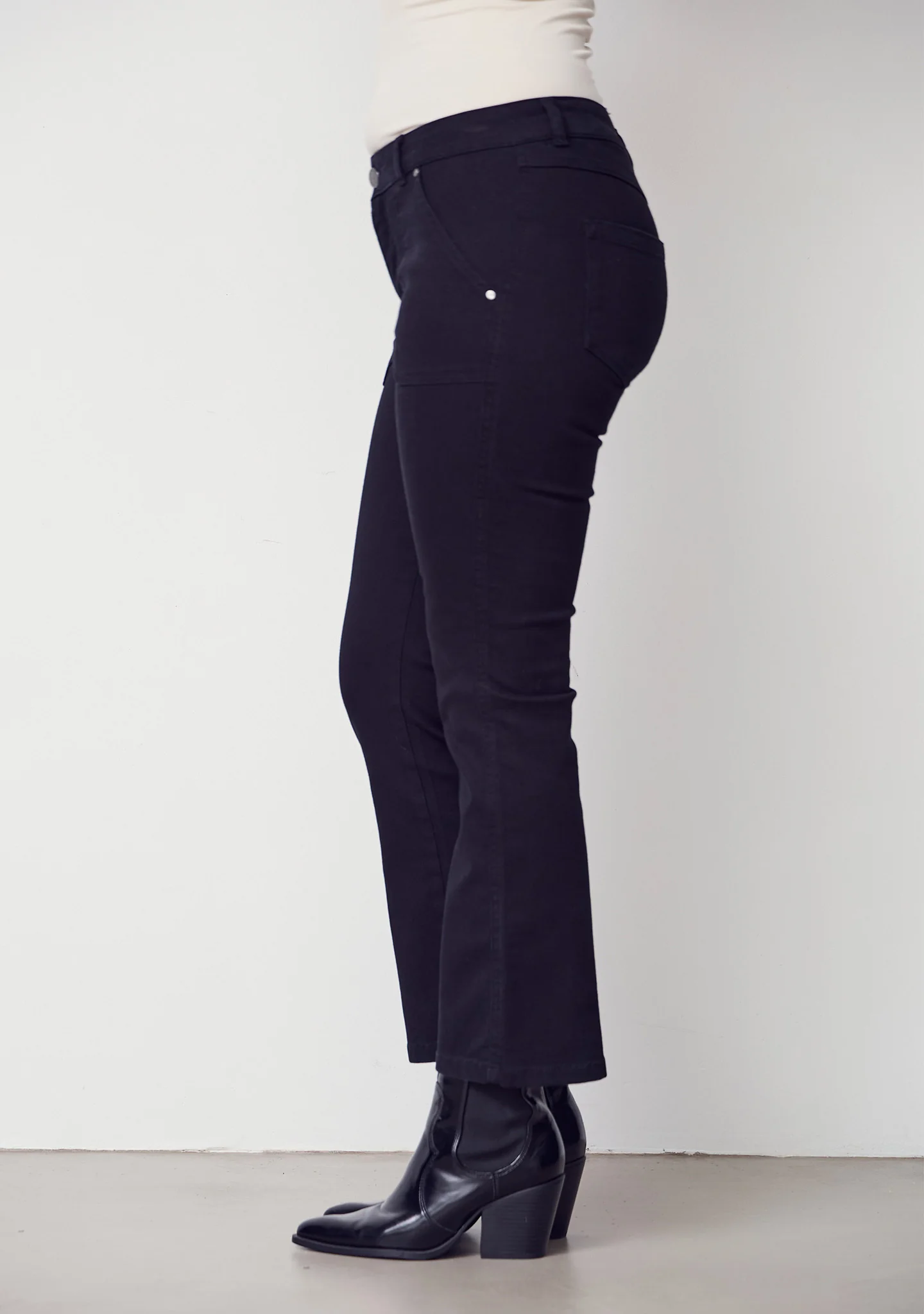 Como Twill Flare Pant - Black - Image 2