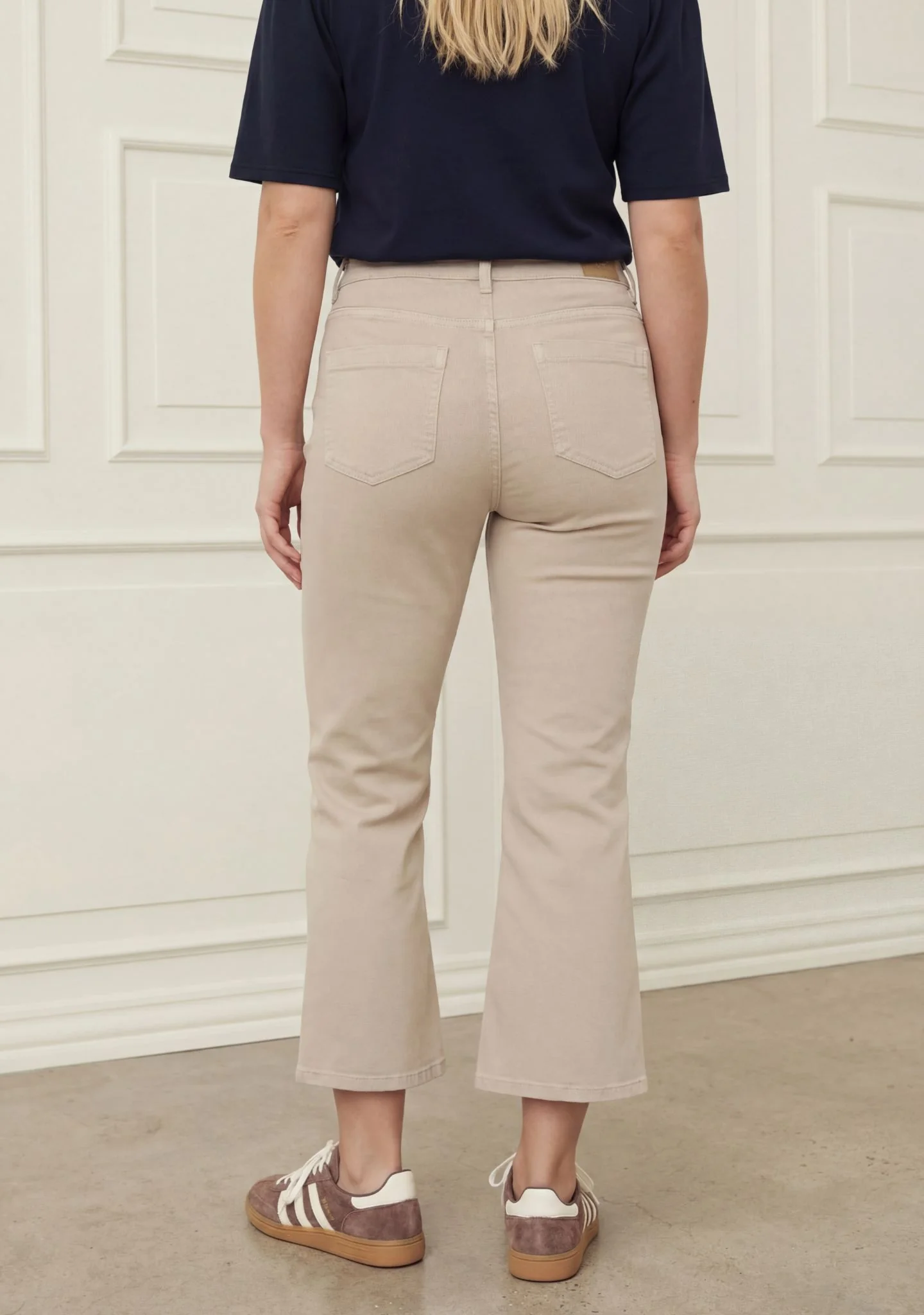 Como Twill Kickflare Pant - Dark Sand - Image 4
