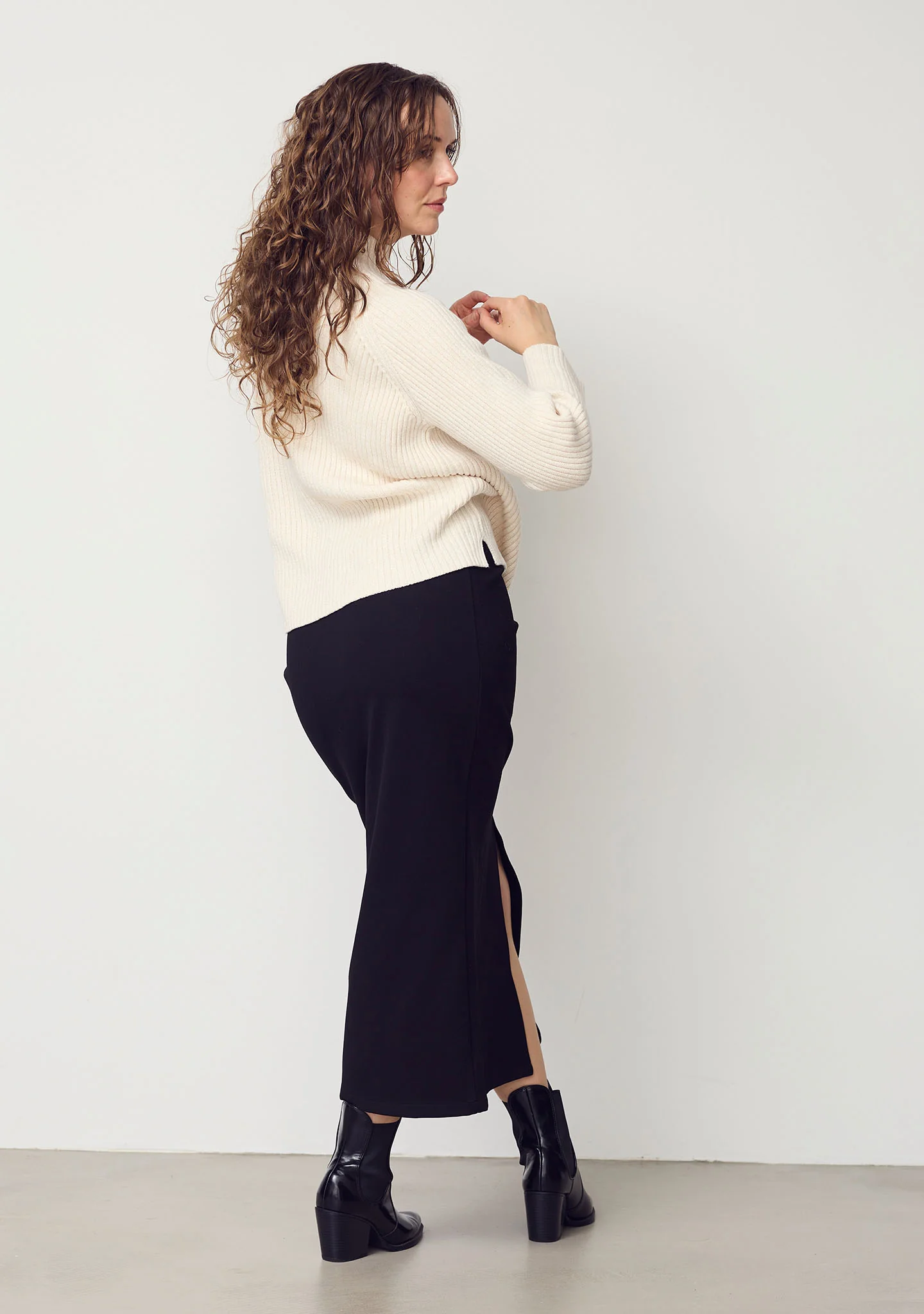 Dana Skirt - Black - Image 3