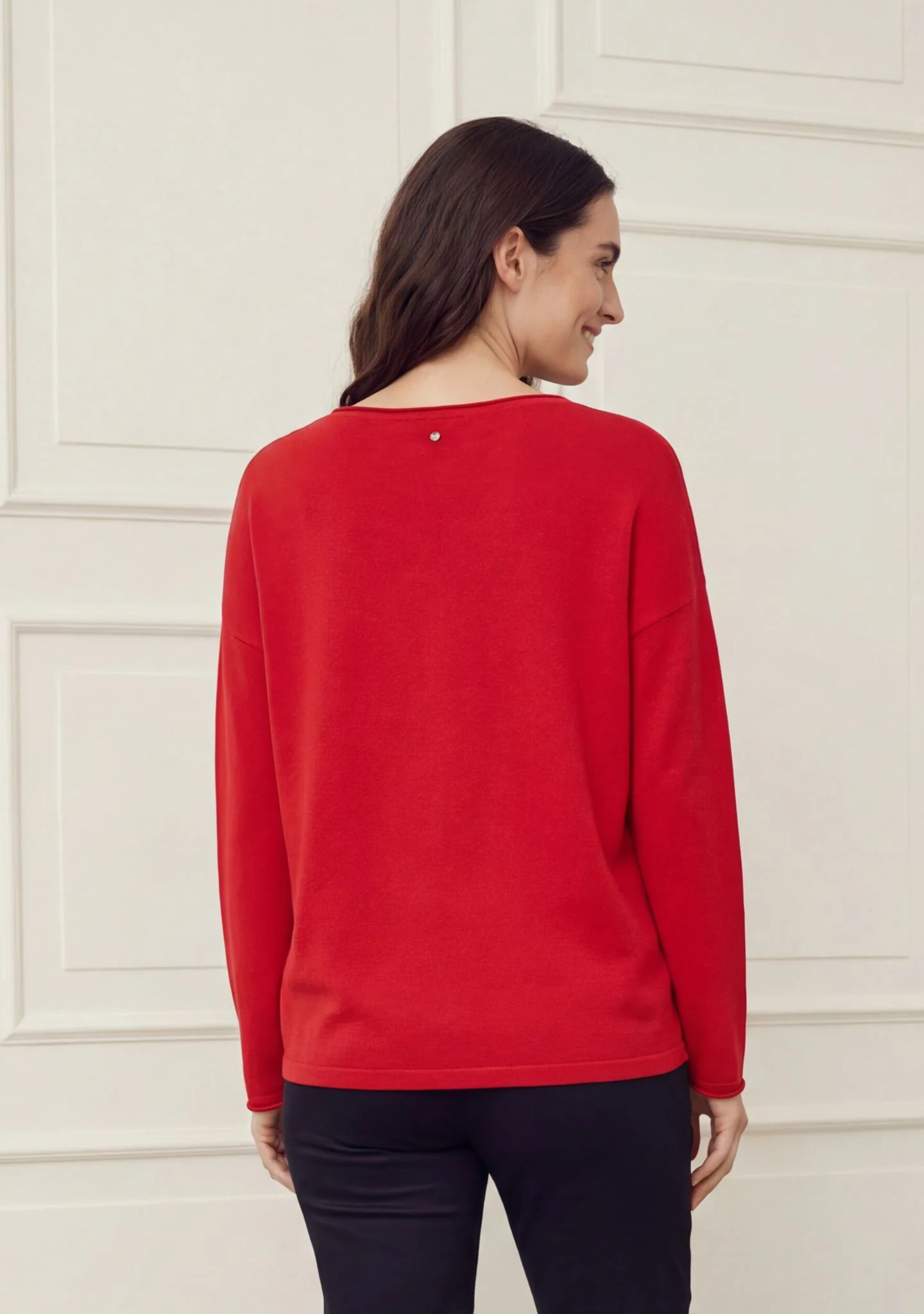Frigga V-Neck - Fresh Red - Image 2