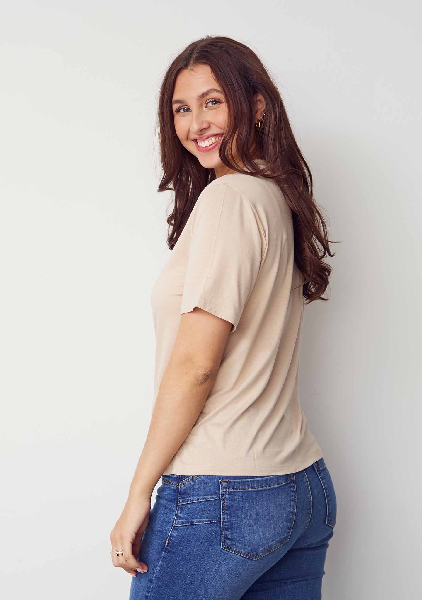 Gritt V-Neck T-Shirt - Sand - Image 2