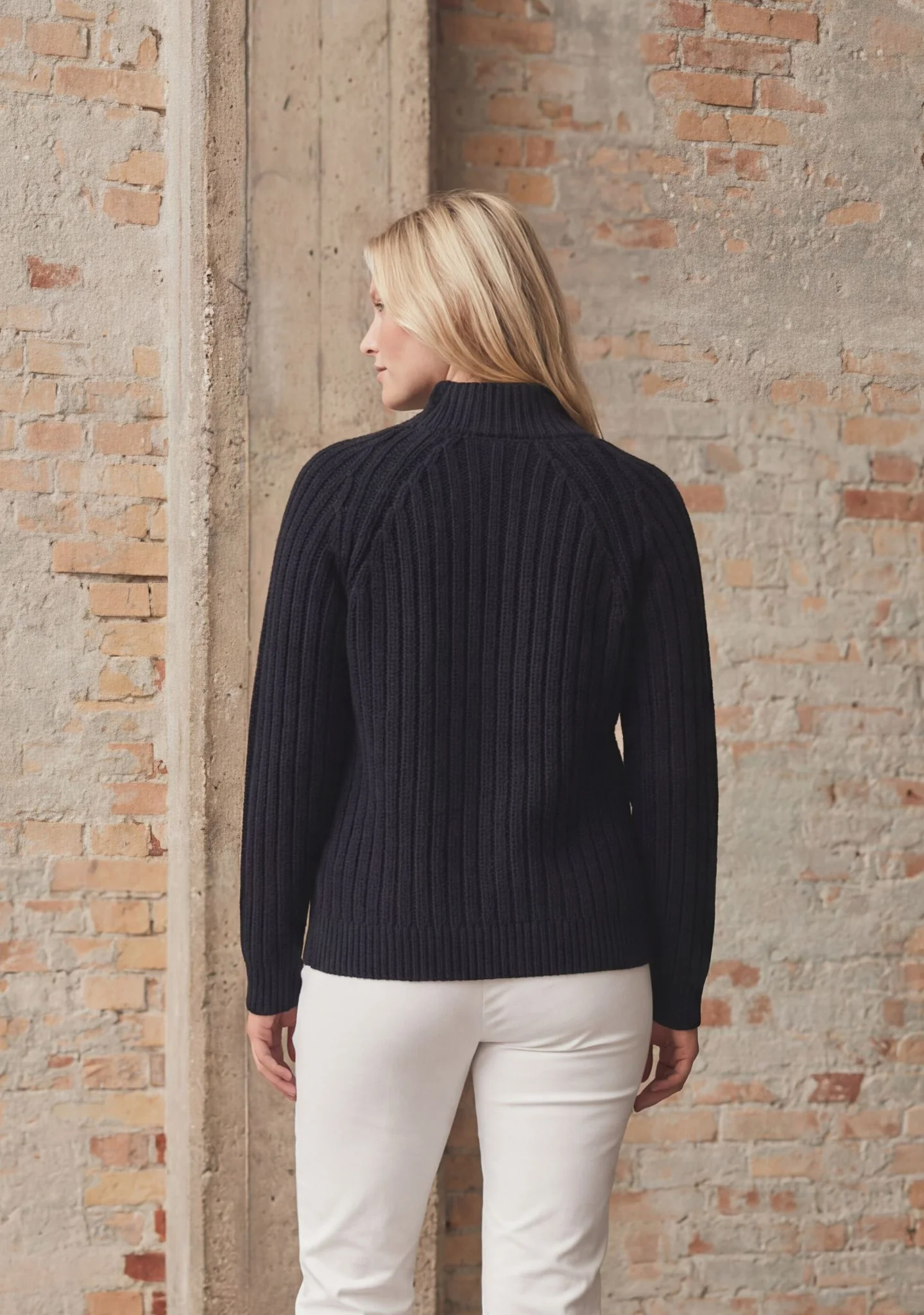Gwen Highneck Pullover - Navy - Image 2