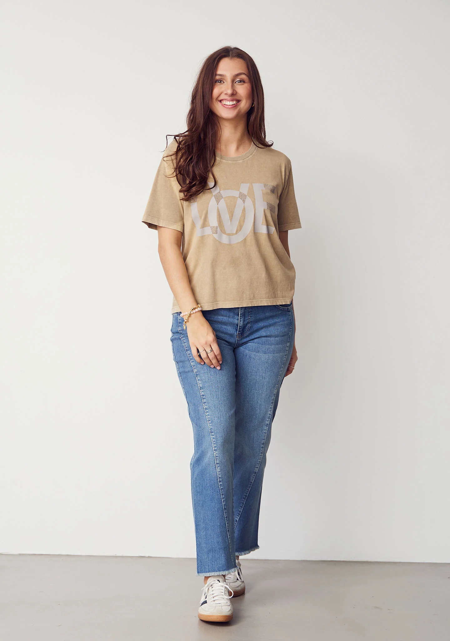 Haley New T-Shirt - Washed Taupe - Image 4