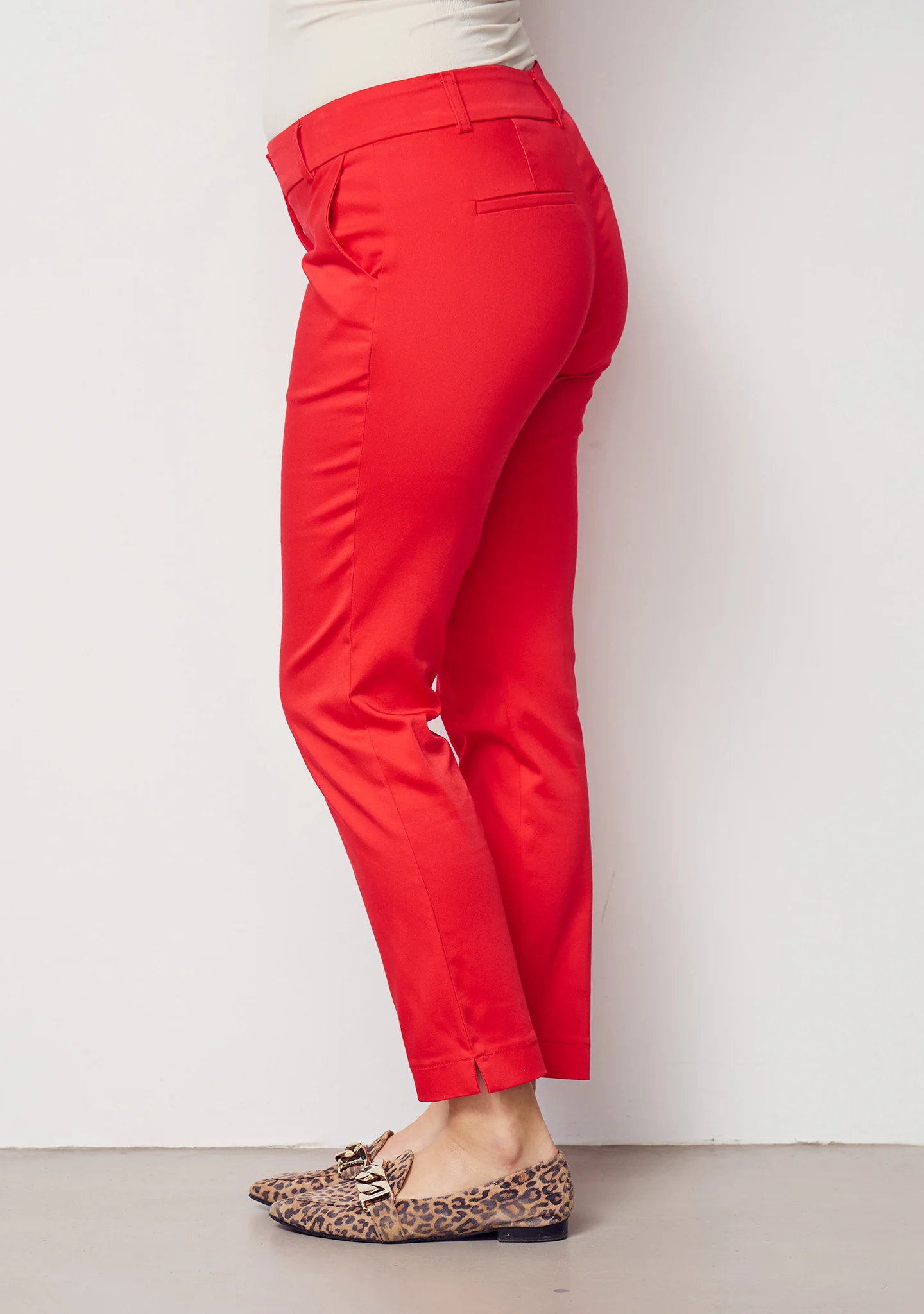Isay Chino Pant - Fresh Red - Image 2