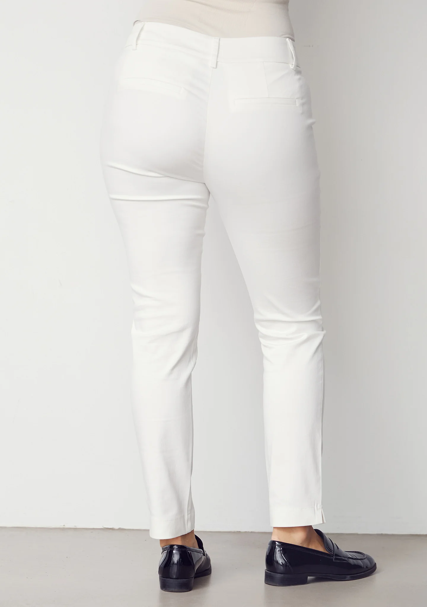 Isay Chino Pant - Long Broken White - Image 2