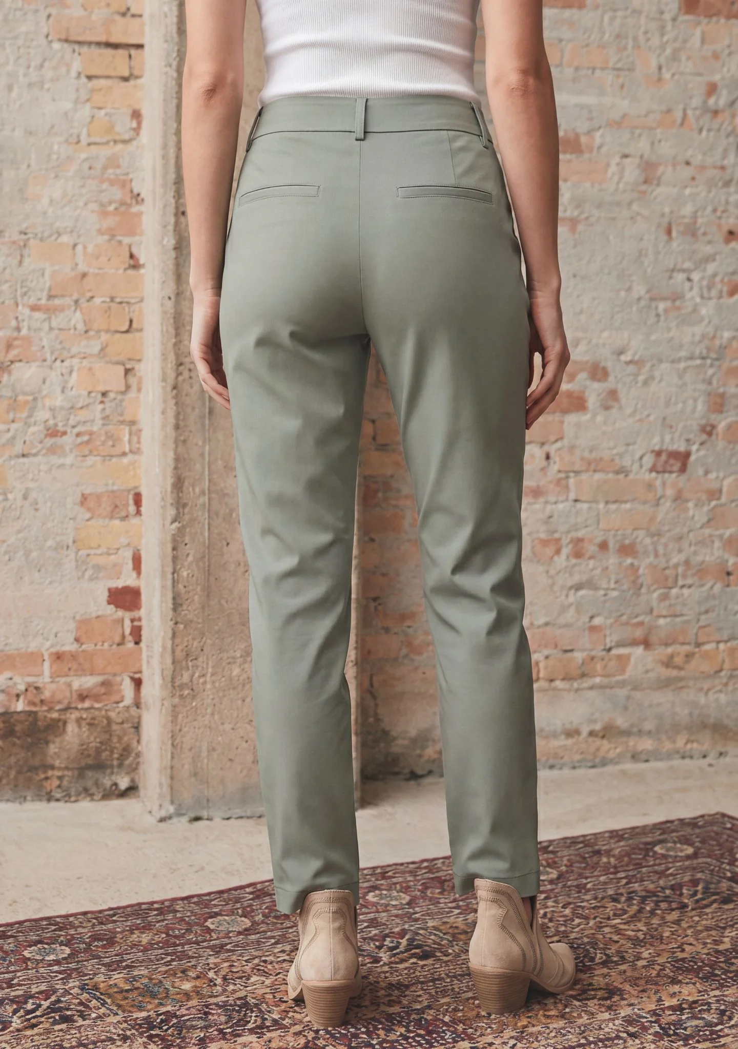 Isay Classic Pant - Light Khaki - Image 3