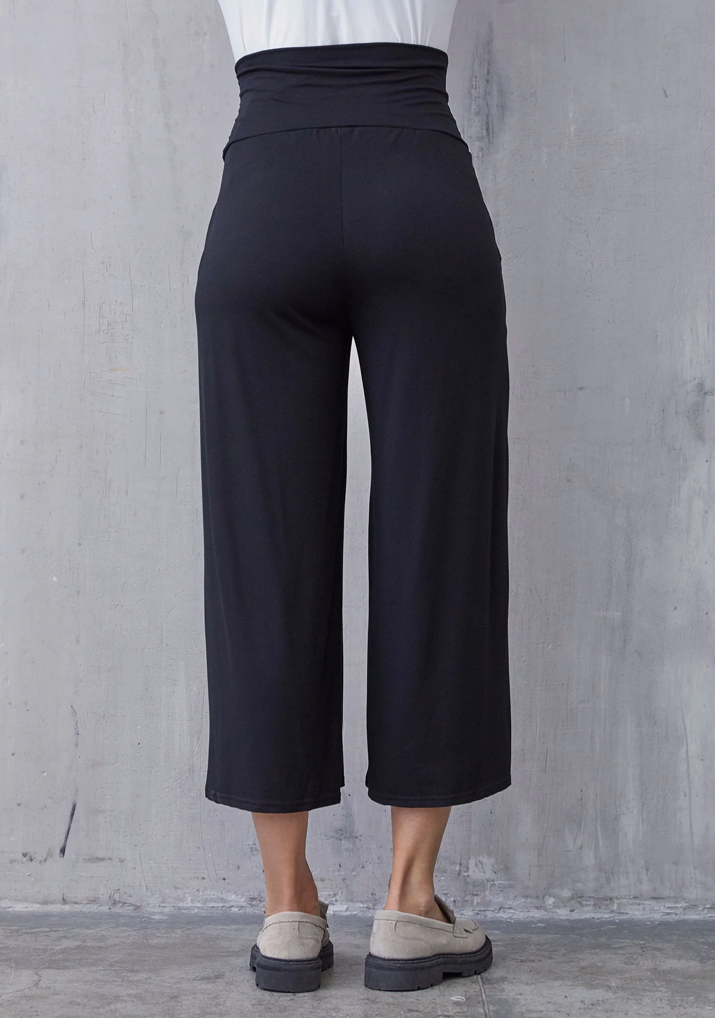 Karma Wide Pant - Black - Image 3