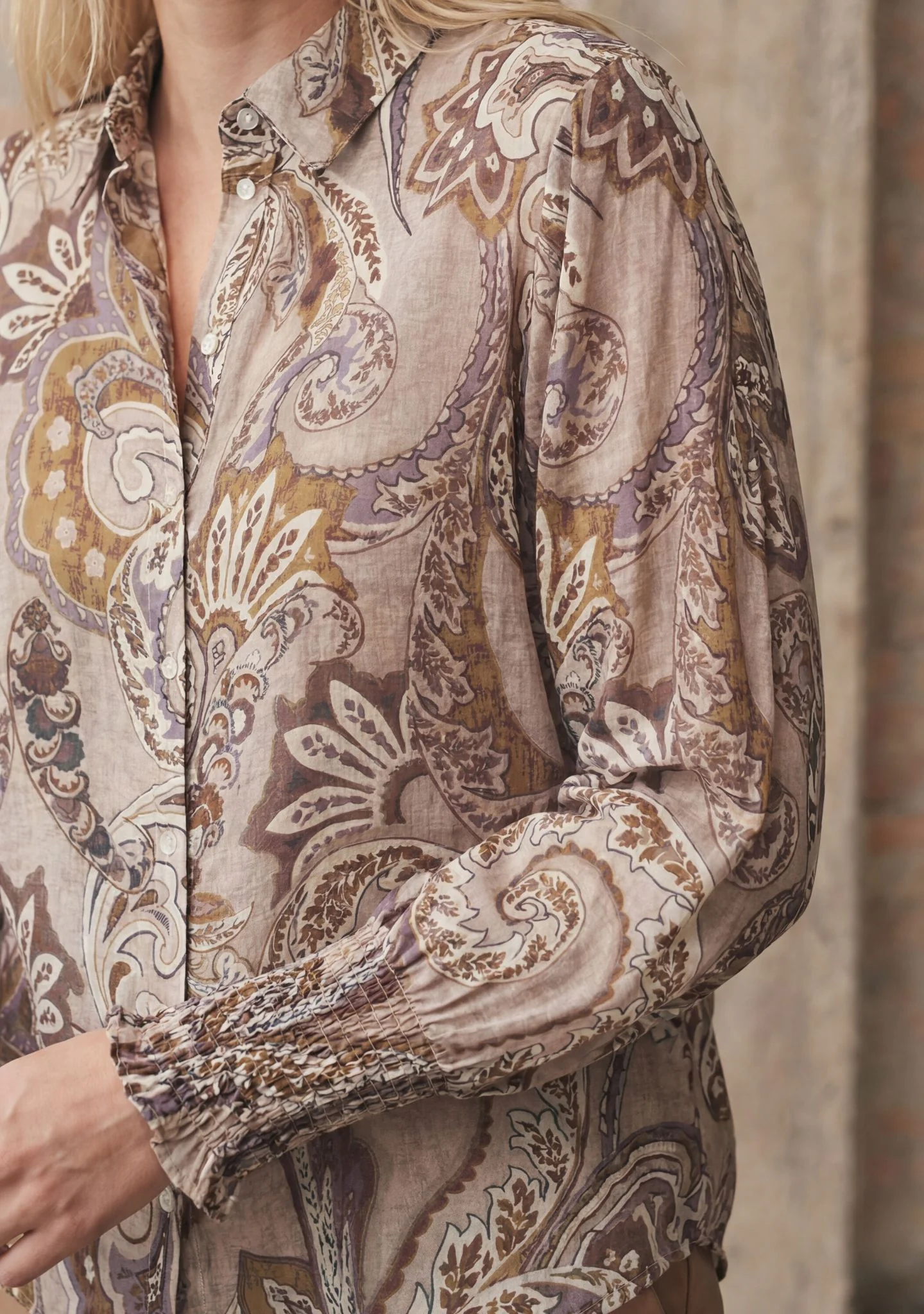 Lotta Smock Shirt - Taupe Paisley - Image 4