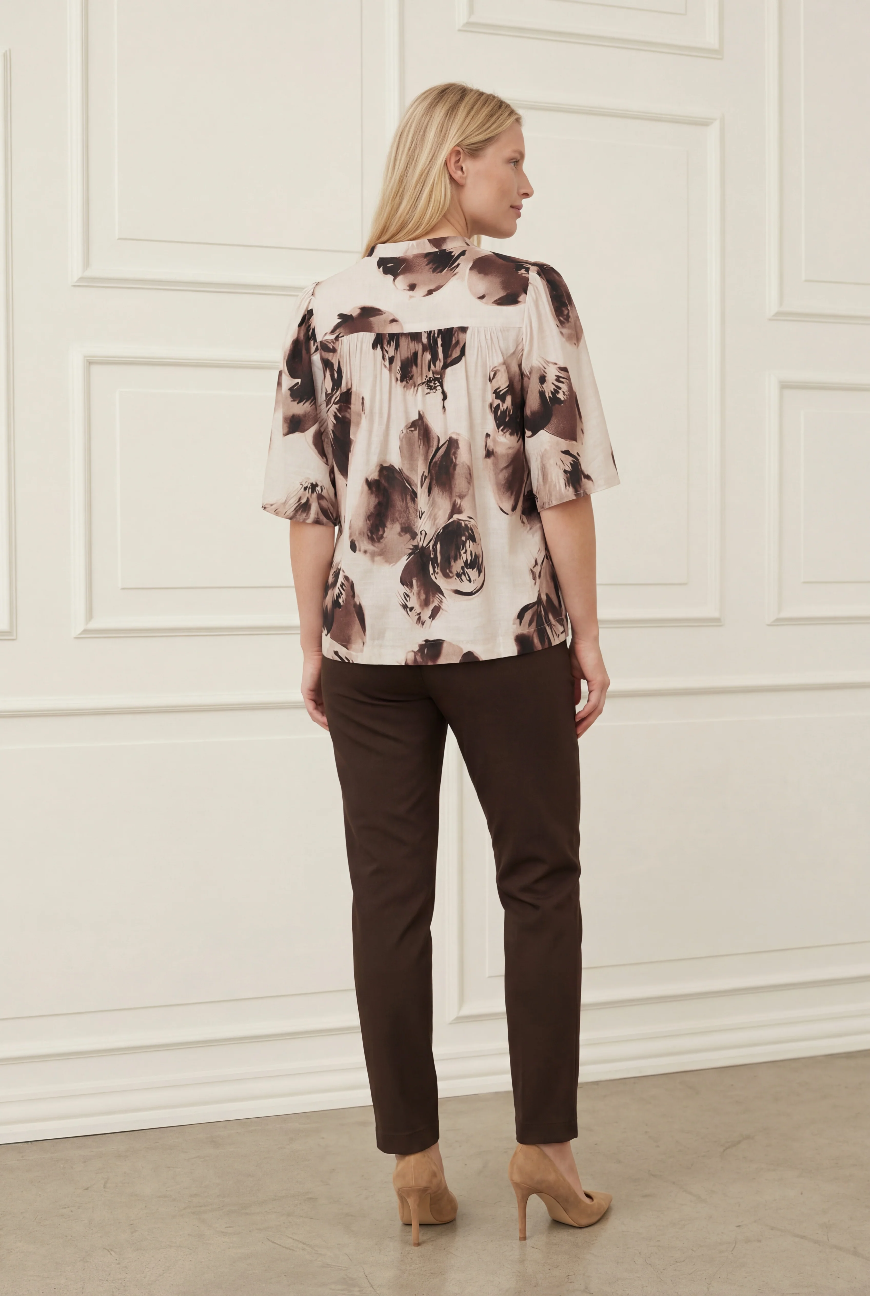Naomi s/s Blouse - Aubergine Floral - Image 4