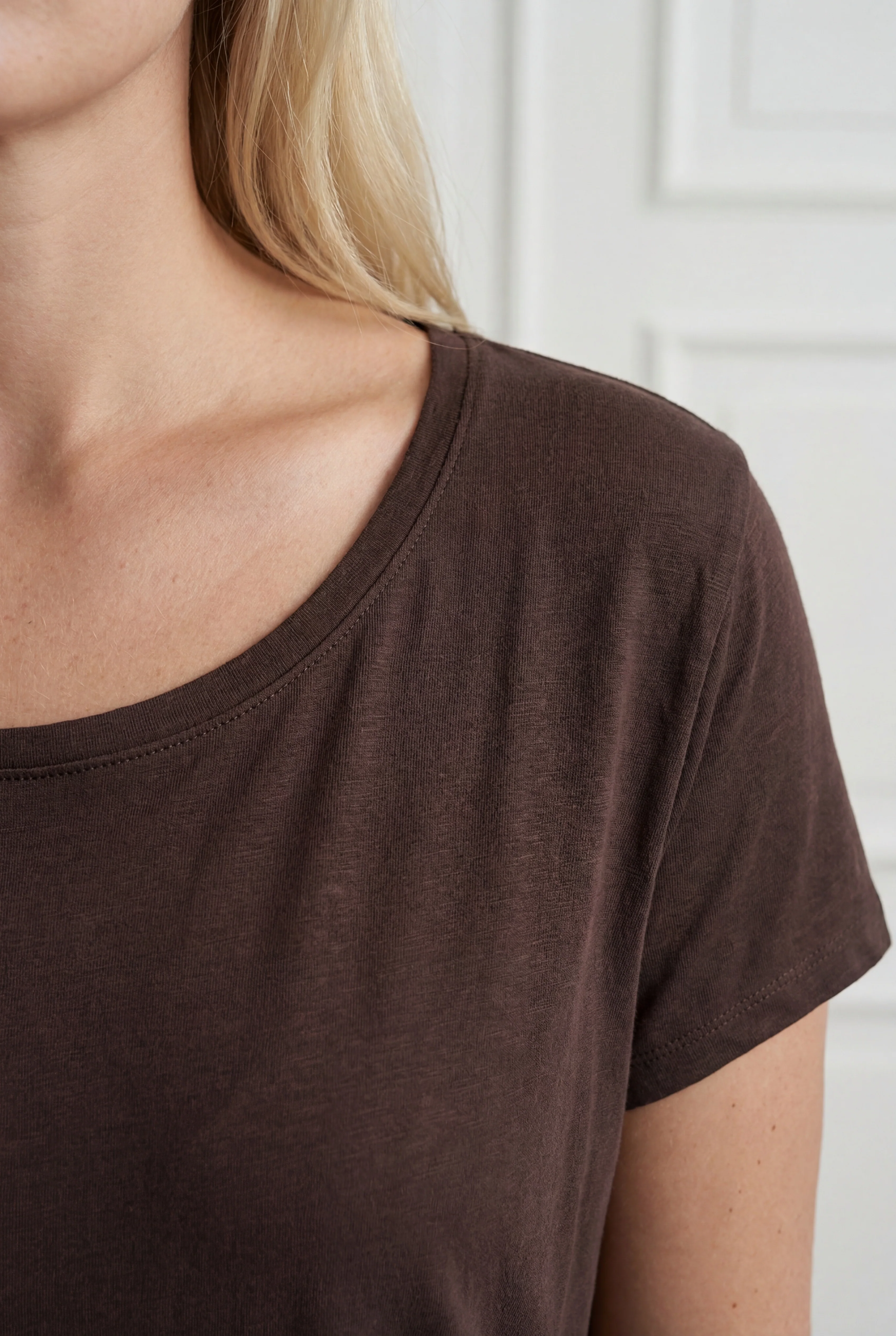 Nugga Viscose T-Shirt - Dark brown - Image 3