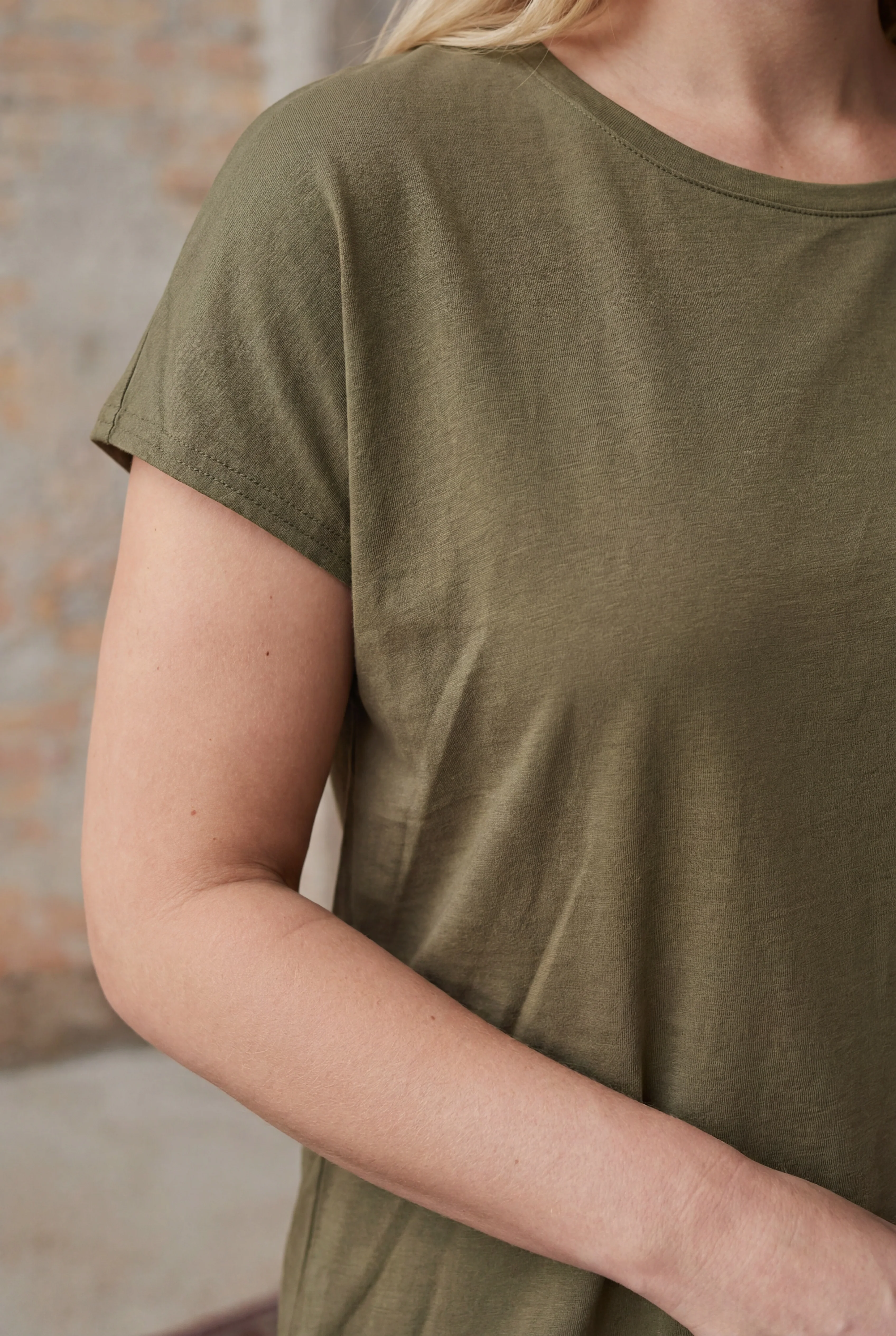 Nugga Viscose T-Shirt - Khaki - Image 2
