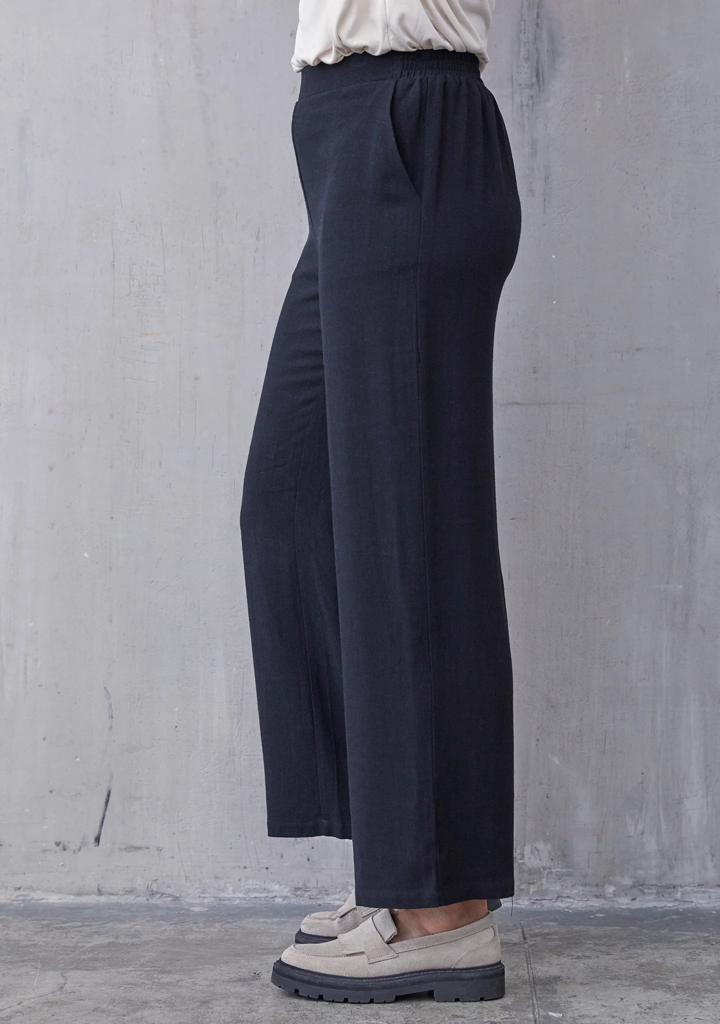 Pearl Pant - Black - Image 3