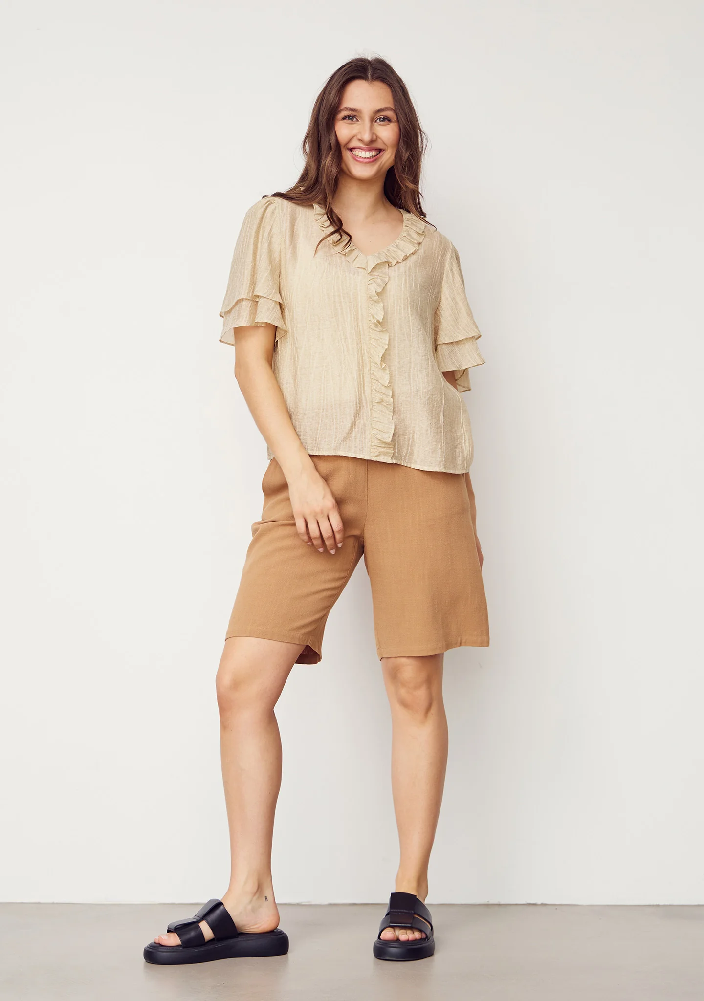 Pearl Shorts - Luxury Camel - Image 5