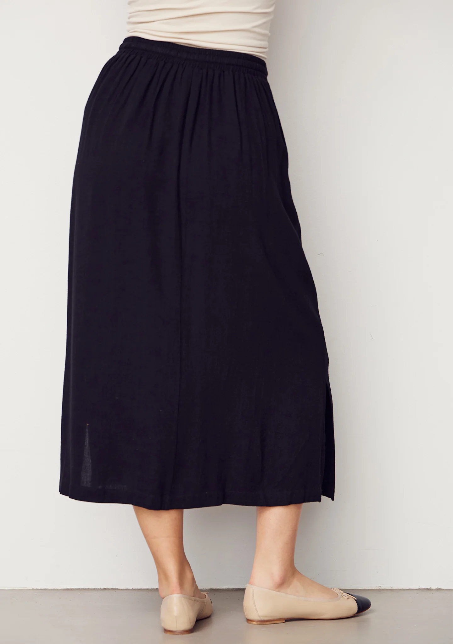 Pearl Skirt - Black - Image 3