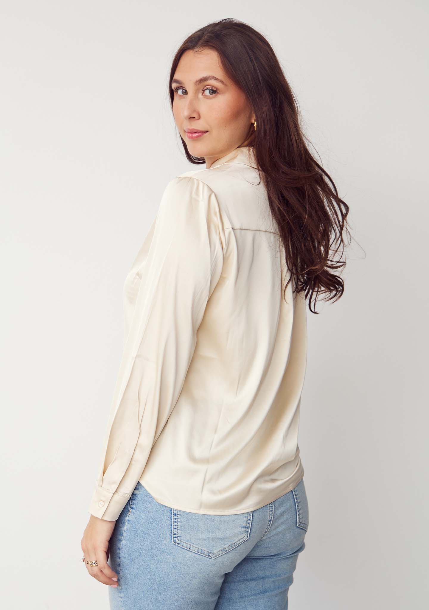 Steff Basic Shirt - Sand - Image 2