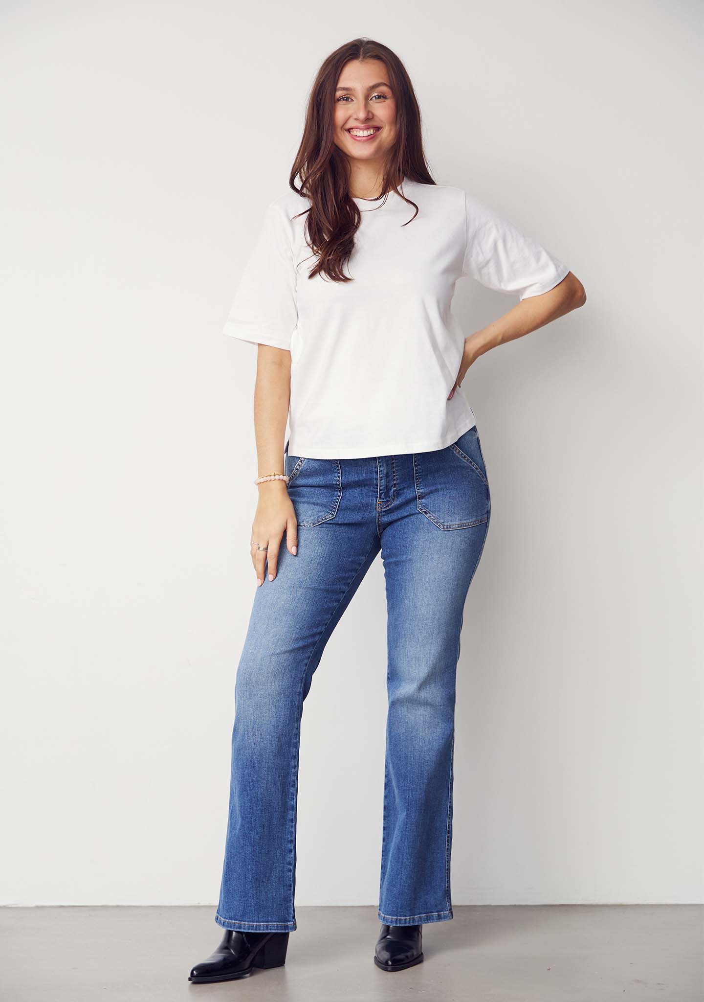 Tinni Basic T-Shirt - White - Image 4