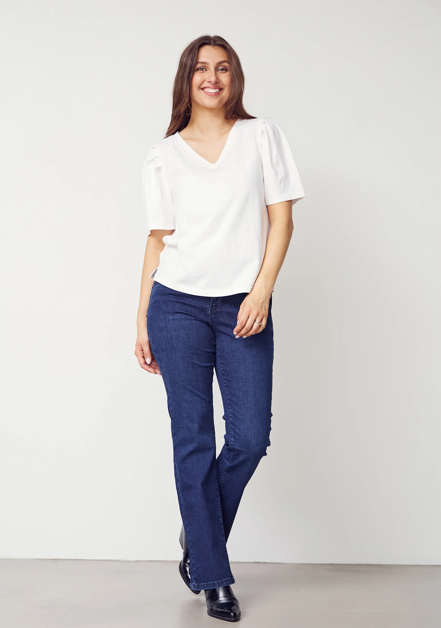Verona Flare Jeans - Dark Basic Wash - Image 6