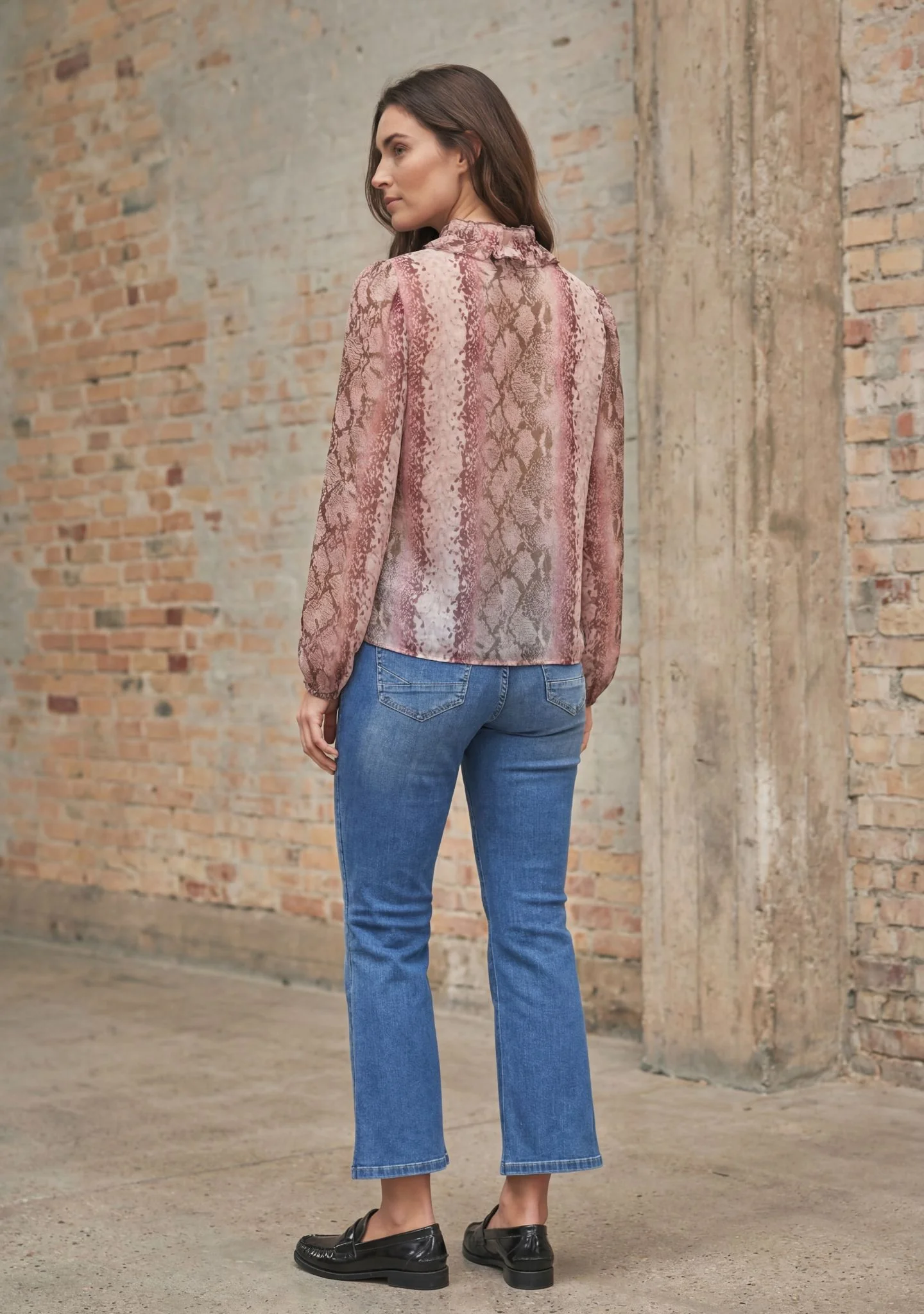 Vibse Ruffle Blouse - Rose Snake - Image 4